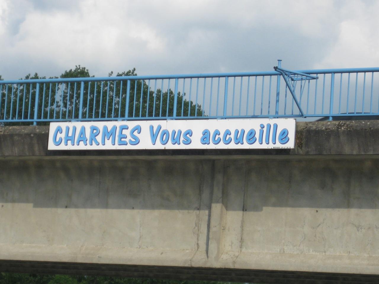 Charmes nous accueille