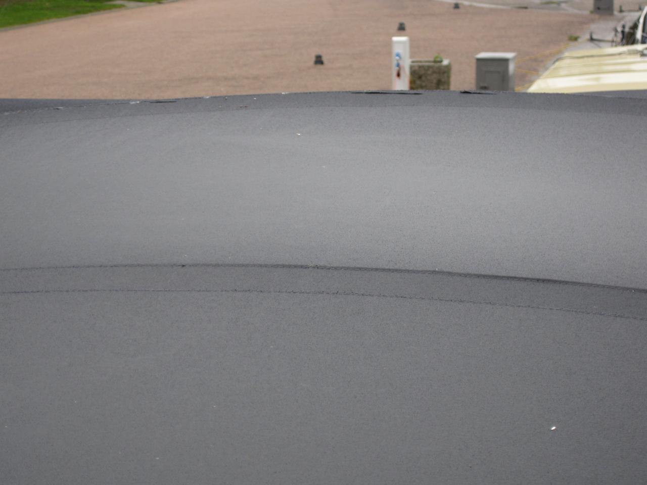 traces du contact avec le pont de l'écluse 18