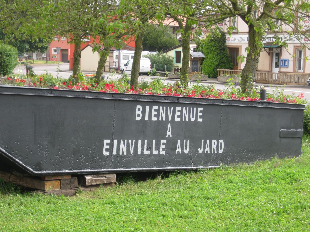 Halte de Einville au Jard