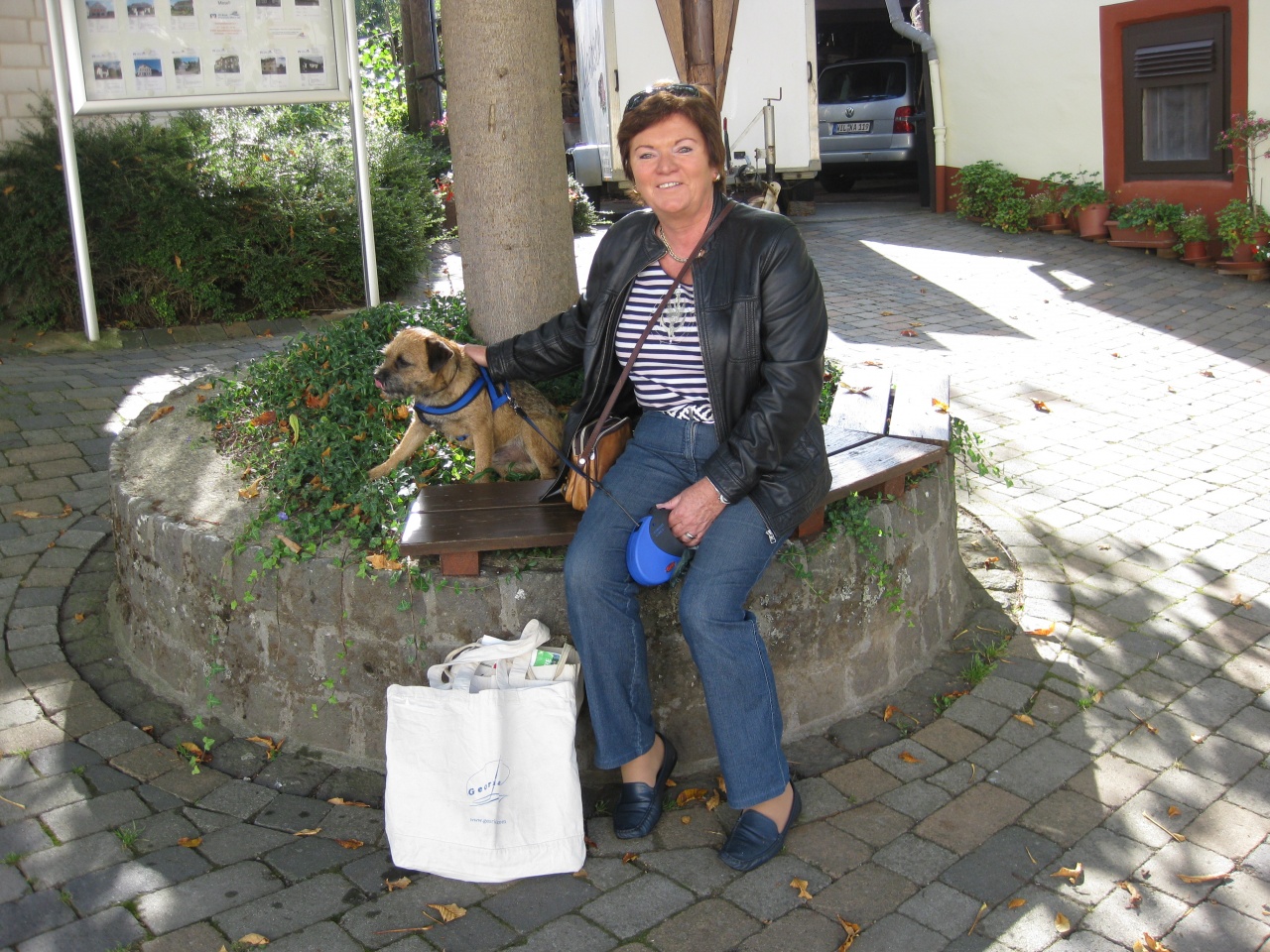 ELVIS & VIVIANE