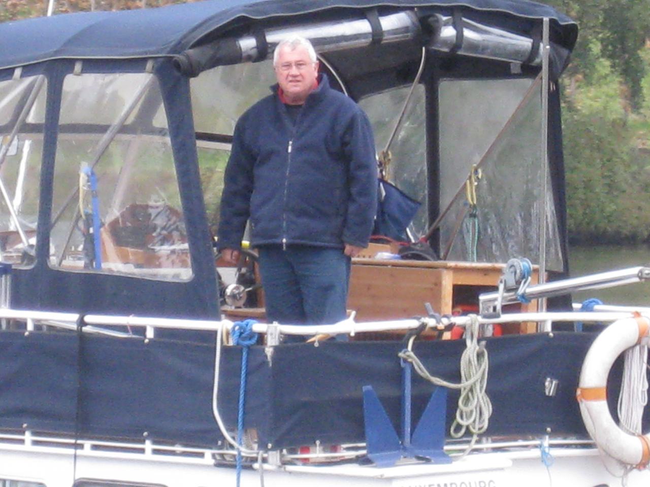 LE CAPITAINE